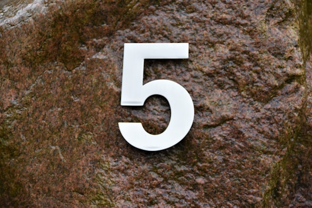 5 Clear Signs You’re Forcing a Relationship